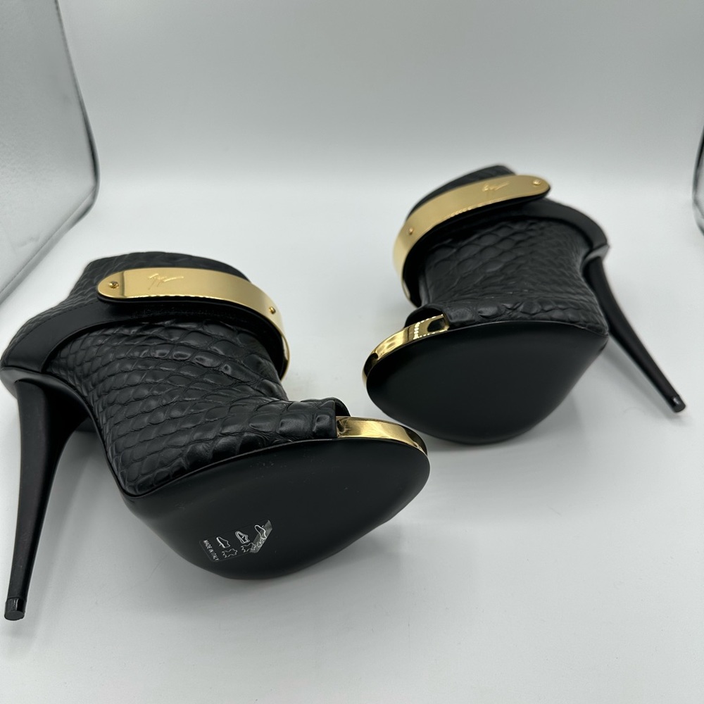 Booties - Picture 5 of 7
